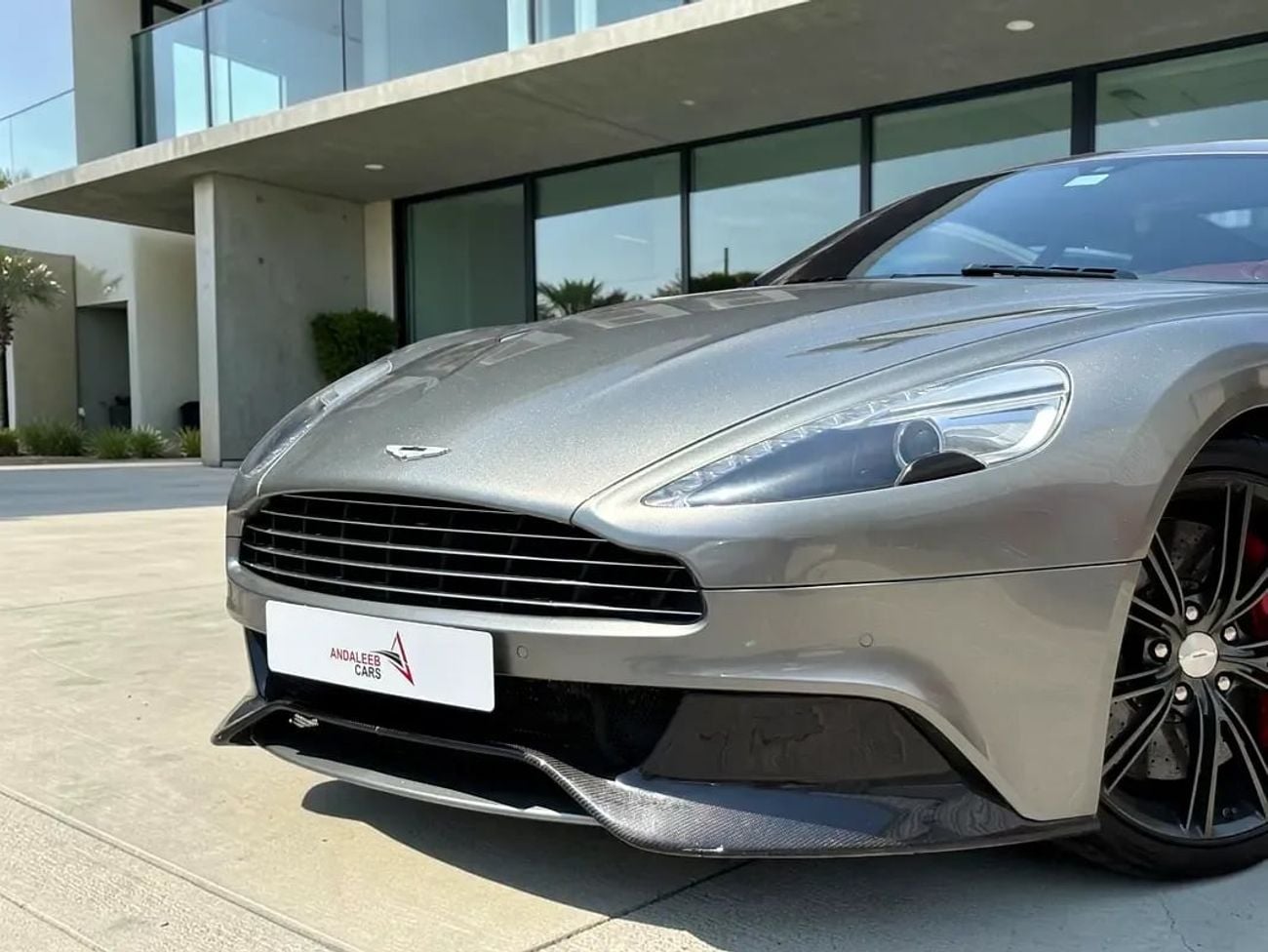أستون مارتن فانكويش STD  EID SALE | 1 YEAR FREE WARRANTY | ASTON MARTIN VANQUISH | V12 | 2014 | GCC SPECS