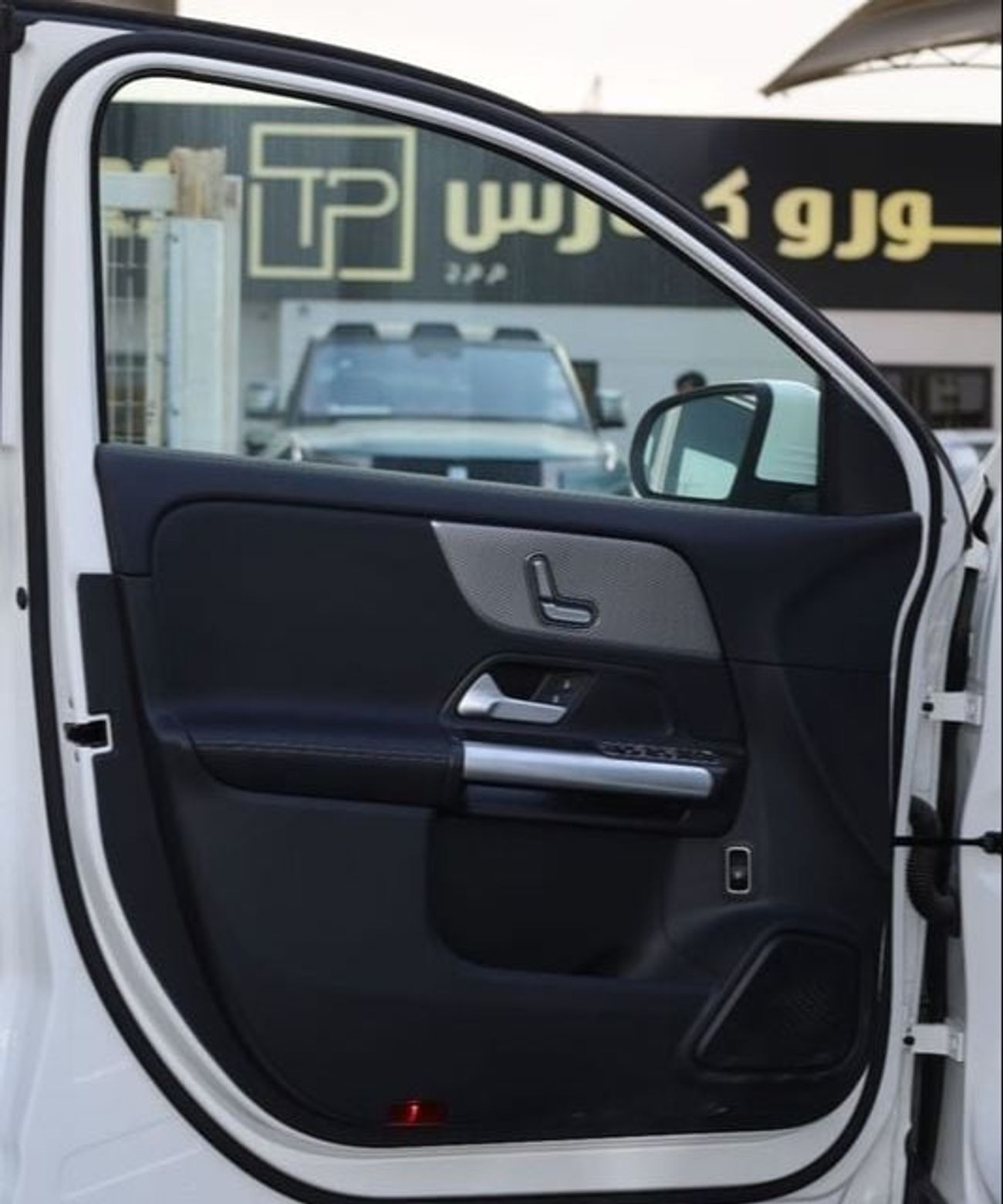 Mercedes-Benz GLA 200 MERCEDES BENZ GLA200 1.3L TURBO FULL OPTION MODEL 2025