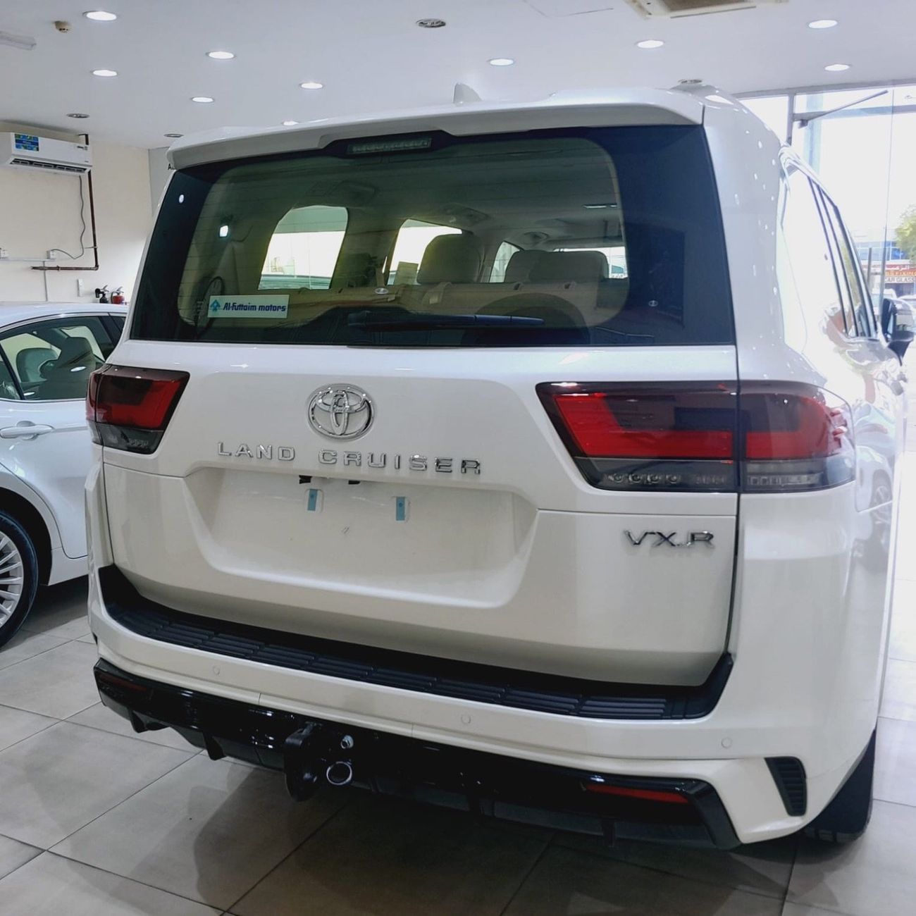 Toyota Land Cruiser VXR 4.0L Futtaim