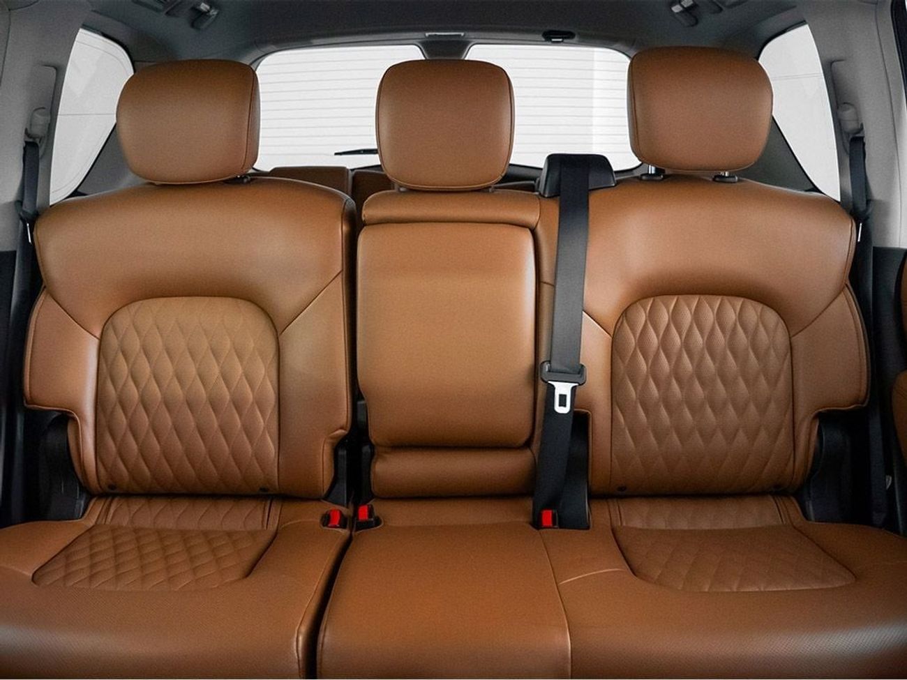 إنفينيتي QX80 Luxe Proactive 5.6L (400 HP)