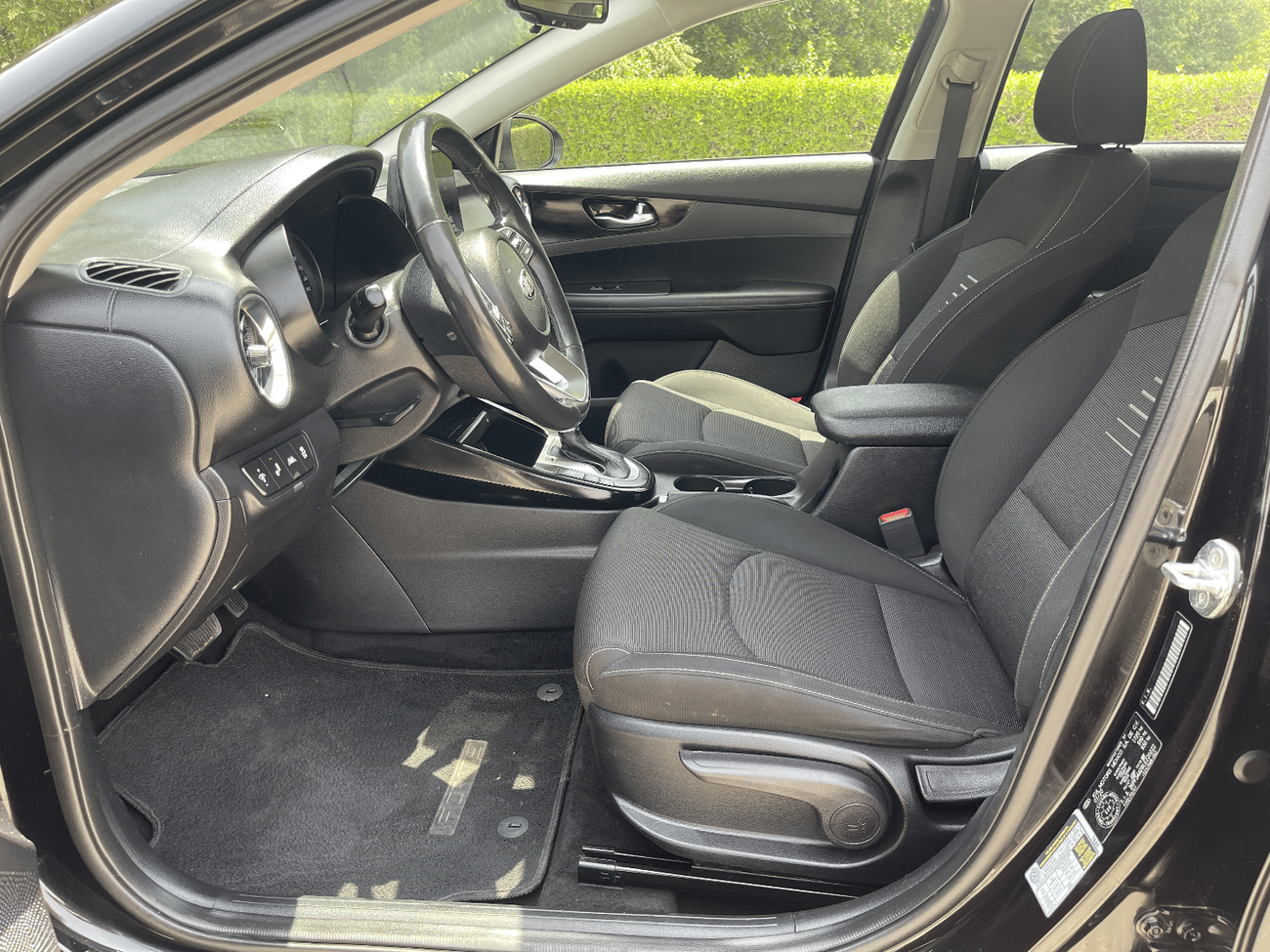 Kia Forte Kia Forte Ex 2020 Black 2.0L 4 GT vin: 3KPF54AD9LE220222    full option Excellent Condition   * CAR 