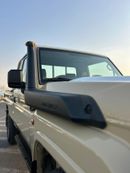 Toyota Land Cruiser Pick Up Std 4.0L Single Cab Utility 4WD