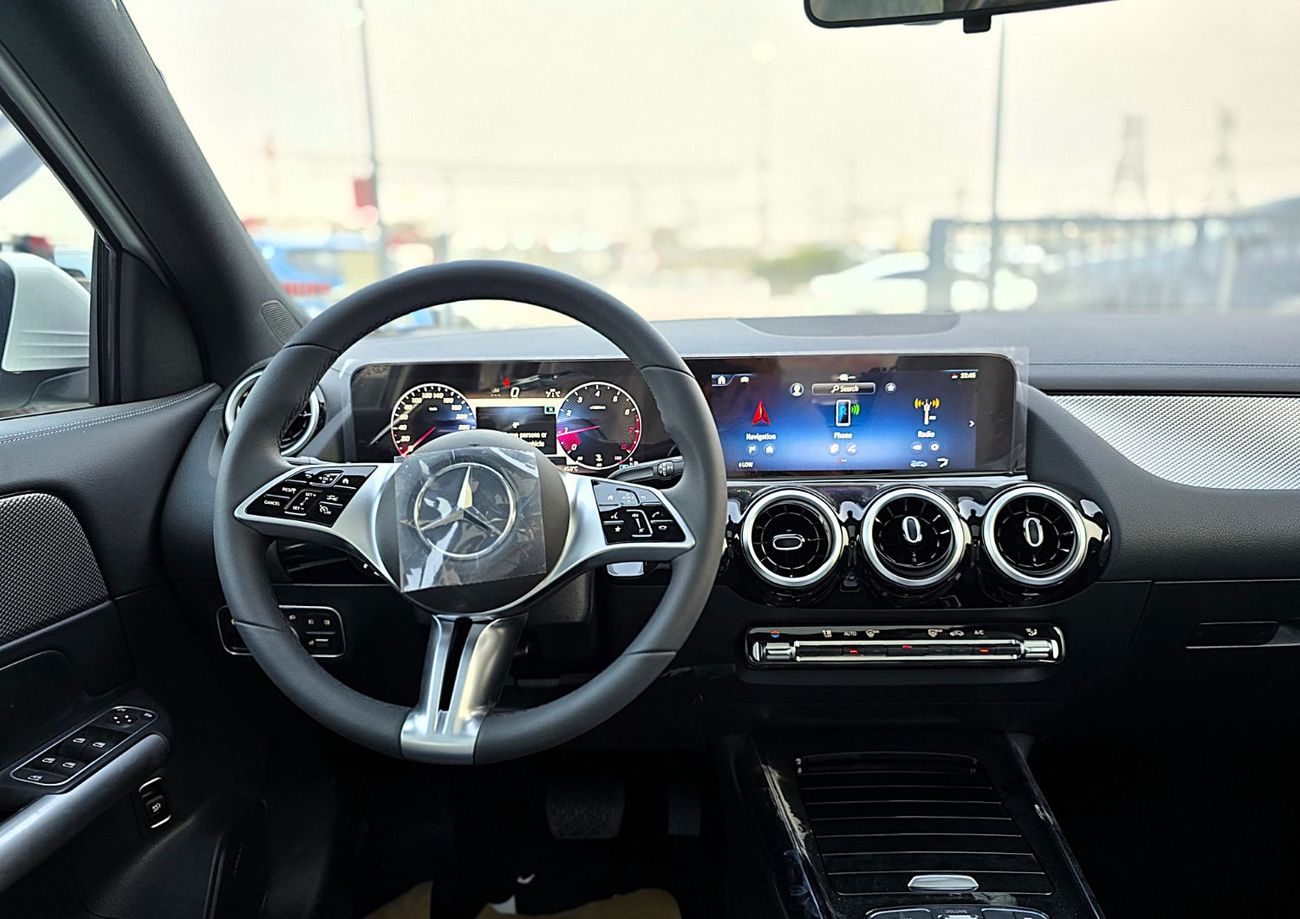 Mercedes-Benz GLA 200 Mercedes GLA200 1.3L Petrol 2025 White color