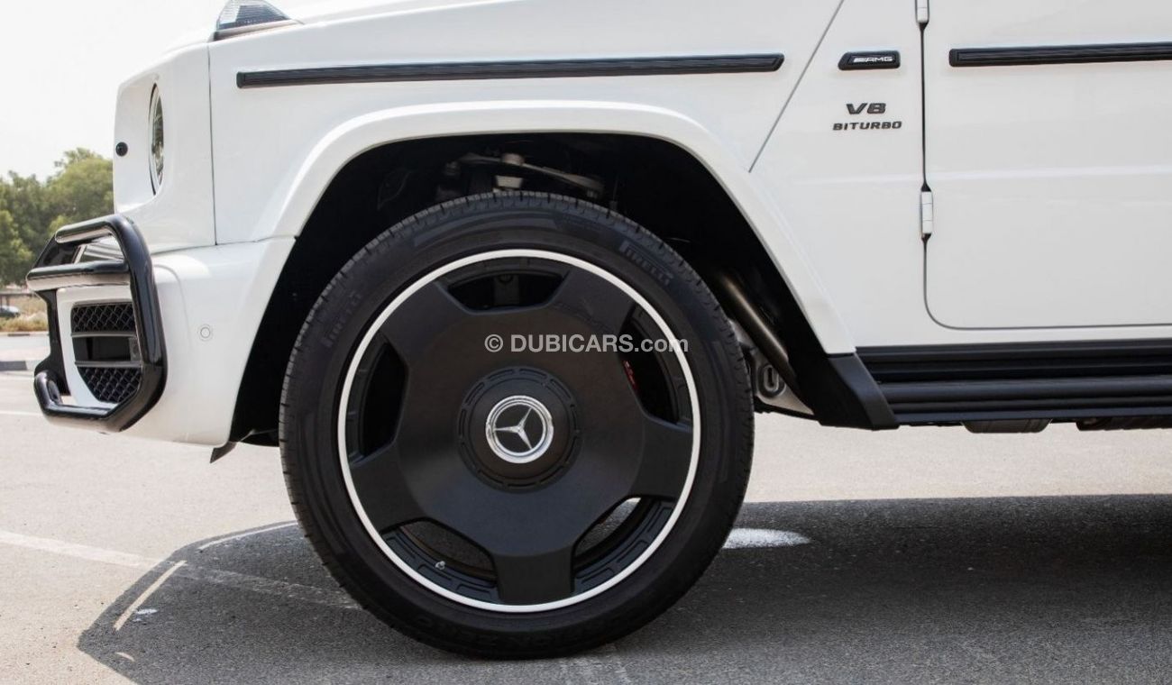 Mercedes-Benz G 63 AMG AMG Night Pack Carbon/GCC/2 years Warranty. Local Registration +5%