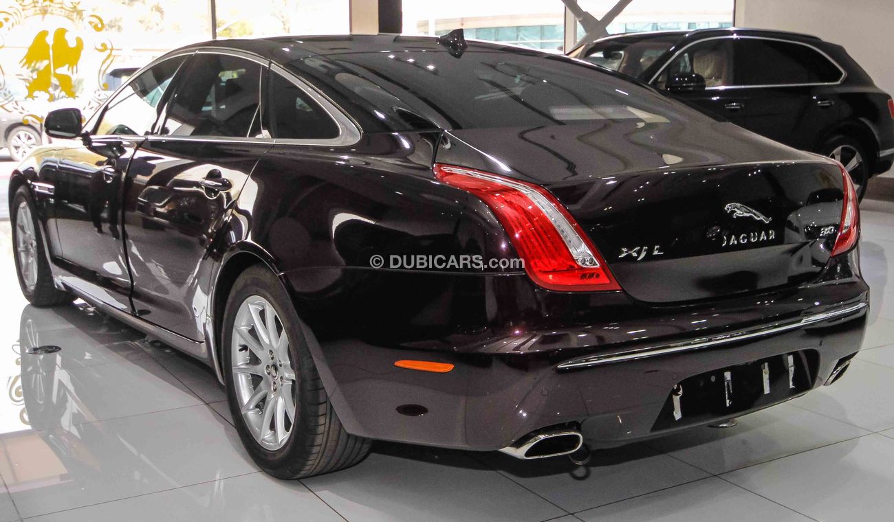 Jaguar XJ L with 3.0 Badge