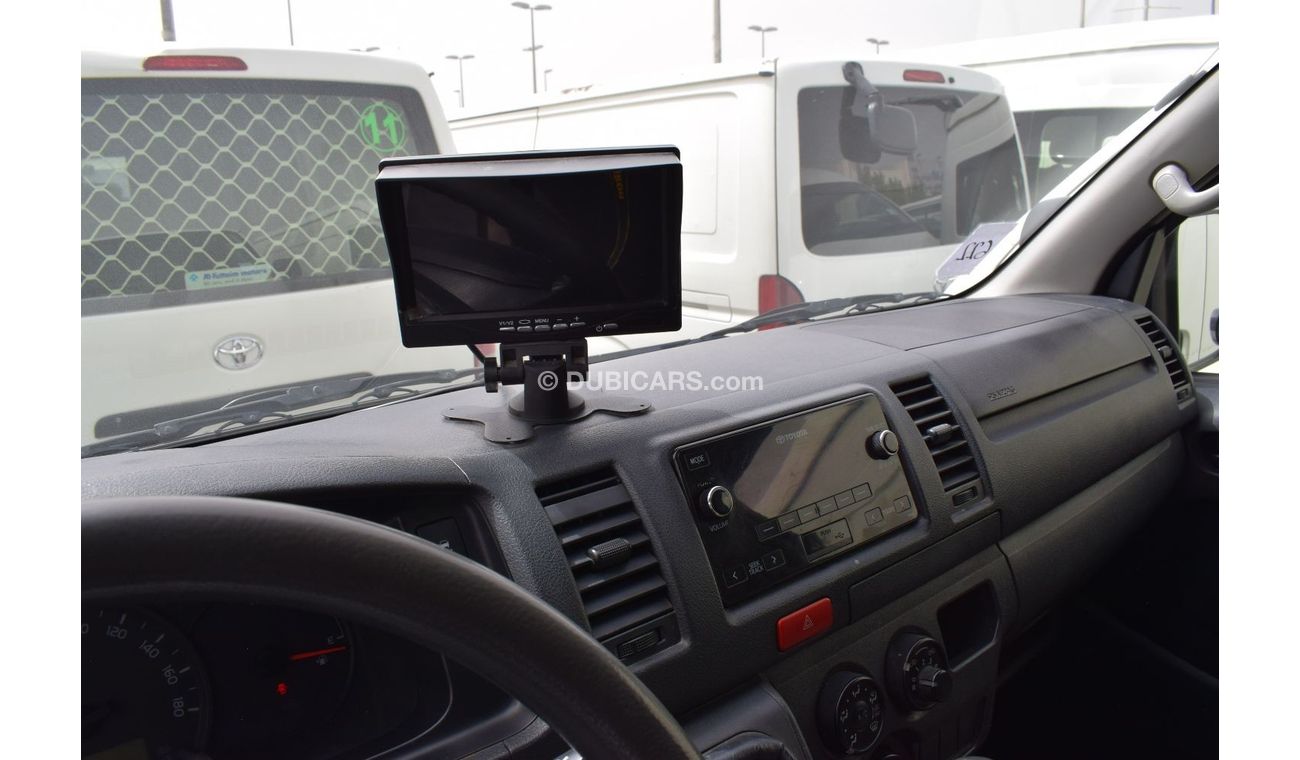 Toyota Hiace GL - Standard Roof Toyota hiace 6 seater chiller van, model:2017. Excellent condition