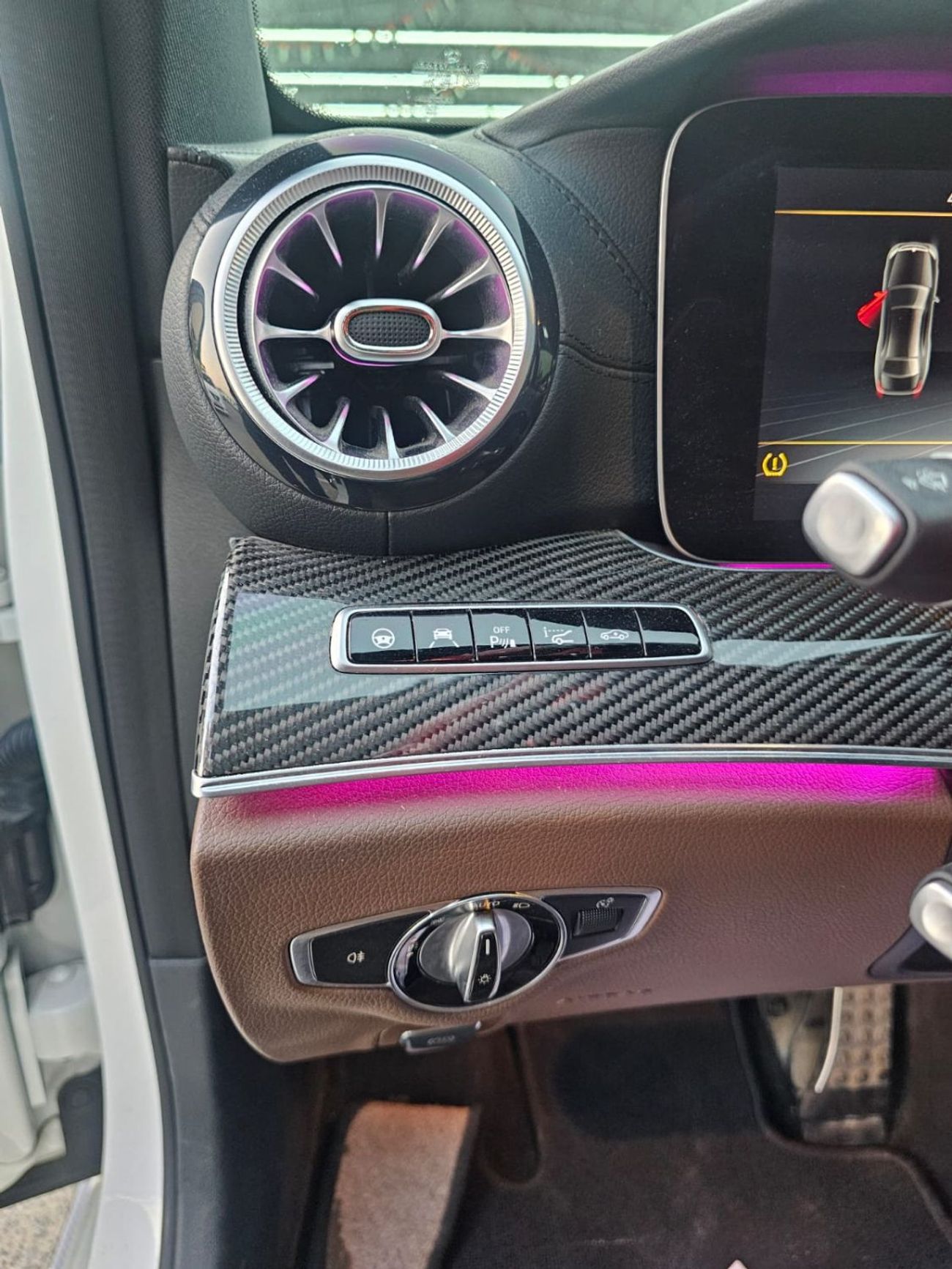 مرسيدس بنز E 63S 4MATIC+ 4.0L