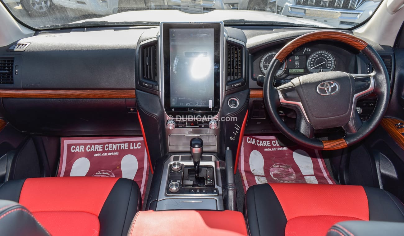 تويوتا لاند كروزر With 2019 body kit