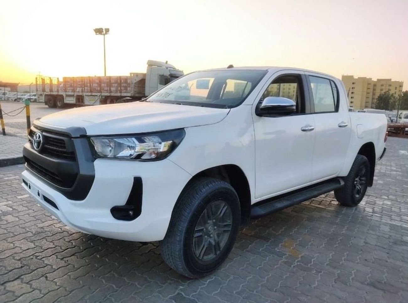 تويوتا هيلوكس TOYOTA HILUX DOUBLE CAB ACTIVE DIESEL 2.4L G4