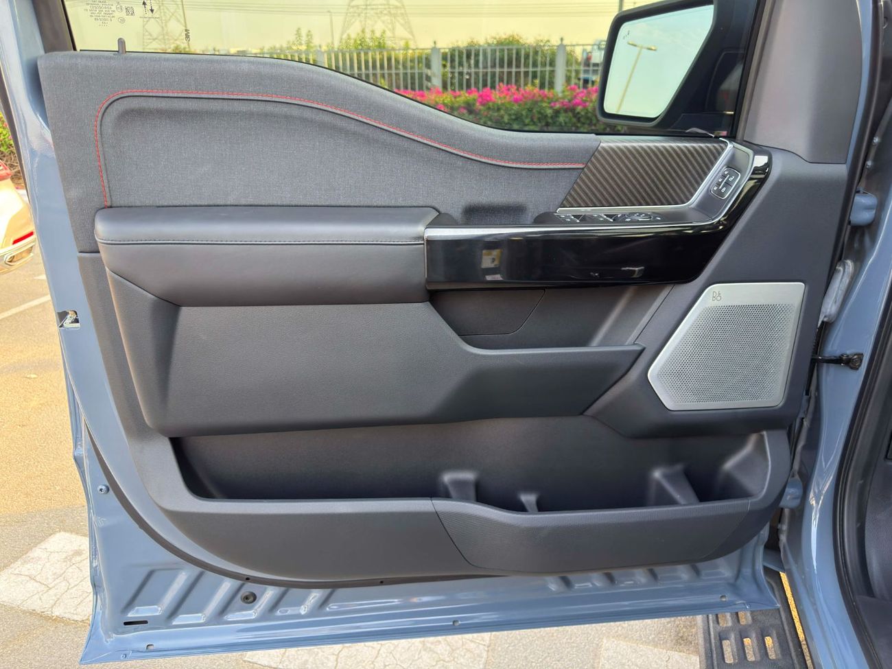 Ford F 150 Raptor GCC SPEC NEAT AND CLEAN