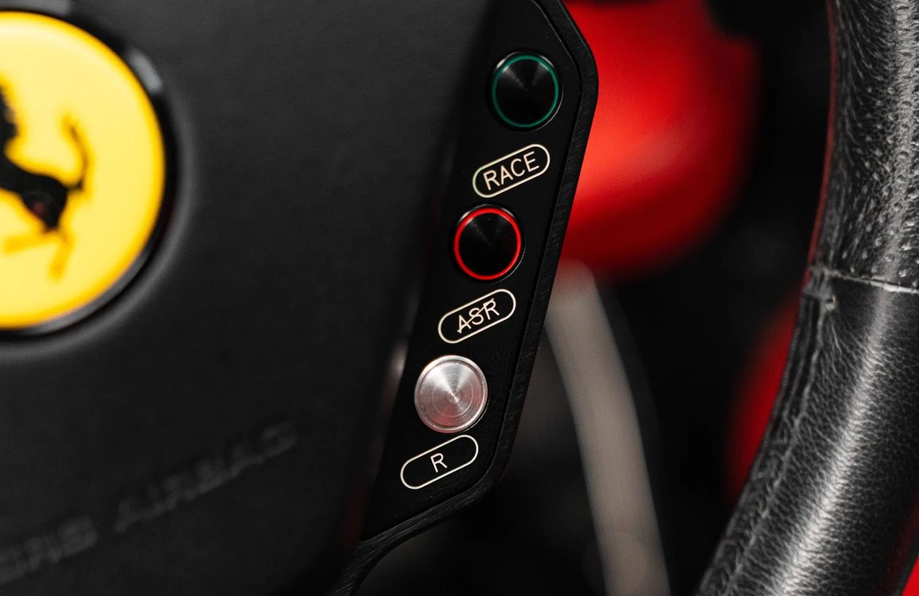 فيراري إنزو 6.0L V12 Naturally Aspirated Engine