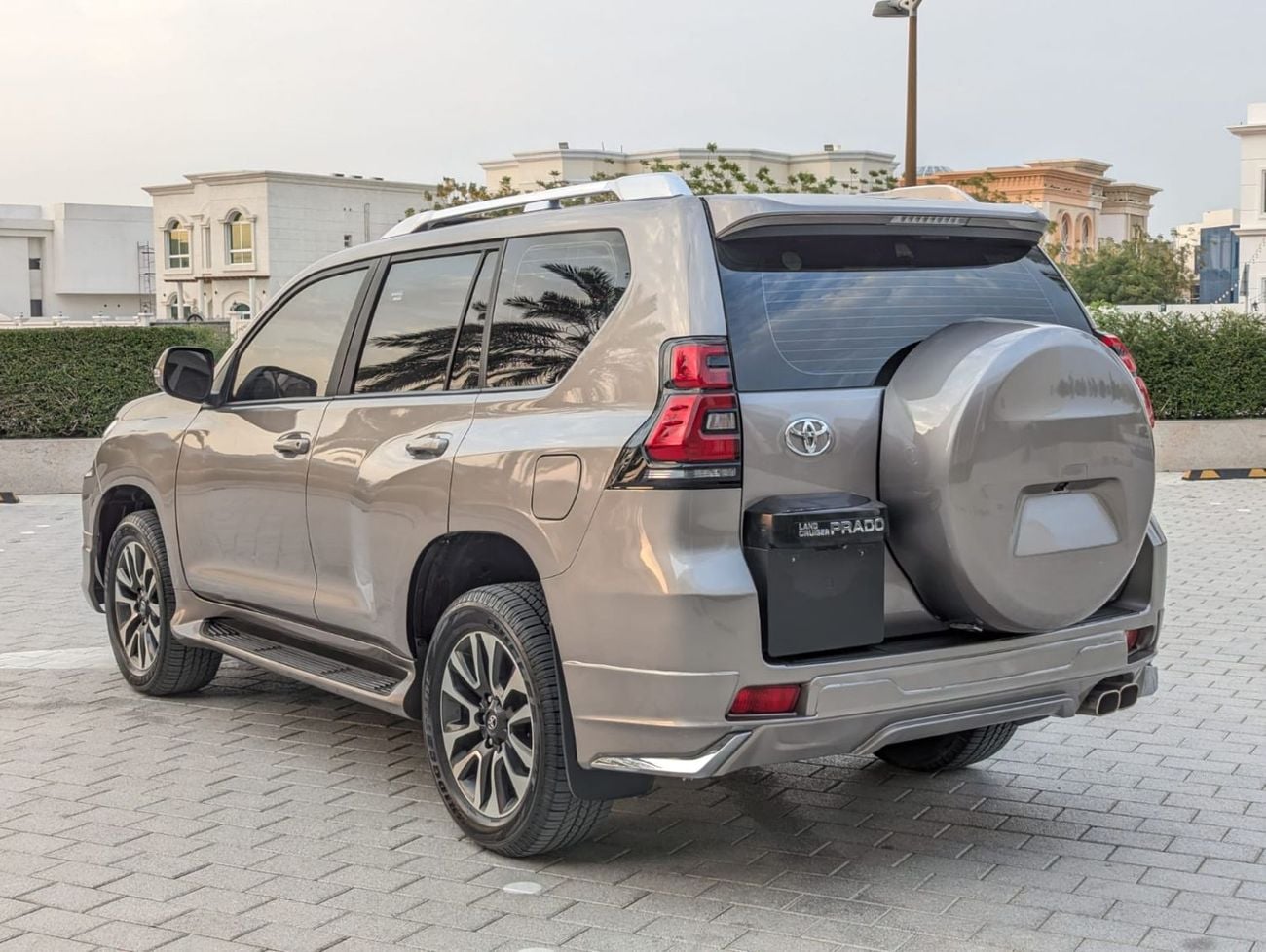 Toyota Prado Toyota Prado 2023 v6 bronze LHD Petro engine