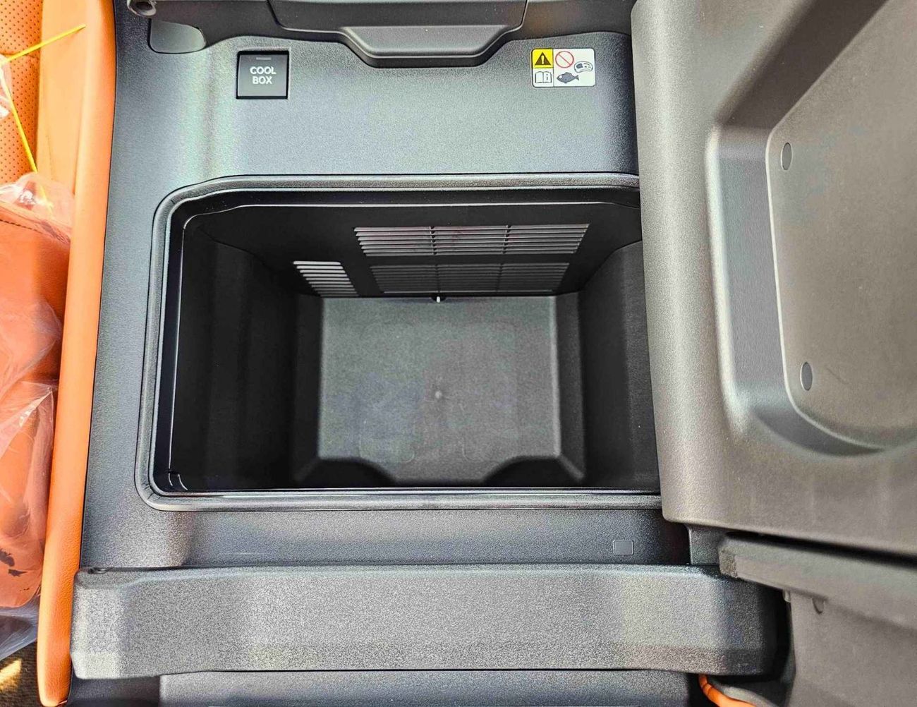 Lexus LX 700h HYBRID/ VIP SEATS FULL OPTION/ PETROL AT 3.5L V6 4WD/CODE#LX7HV