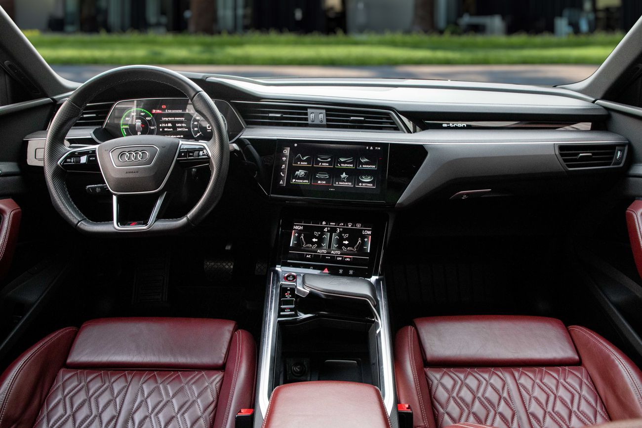 Audi etron E-Tron S Sportback 500 BHP | 3,525 P.M | 0% Downpayment | E-TRON S 500 HP | AGENCY WARRANTY! | Ramad