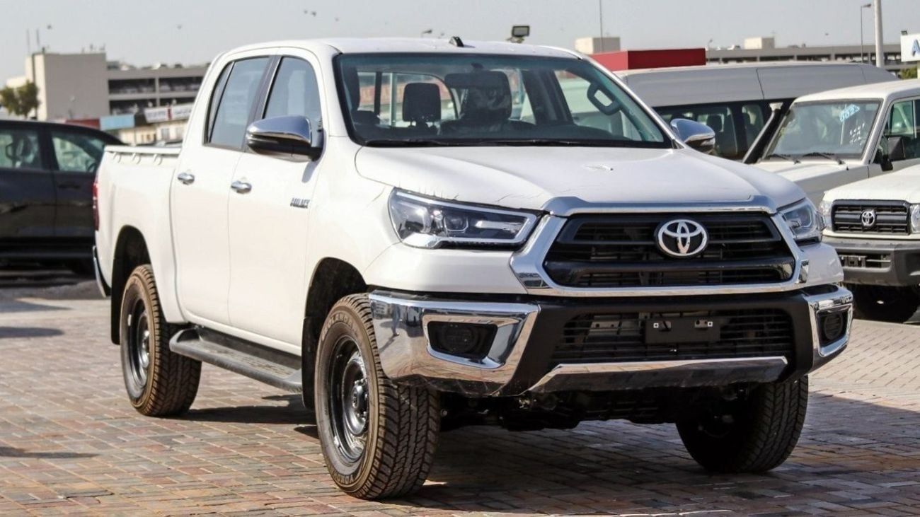 Toyota Hilux DLX 2.4L HIGH SPECS TURBO DC M T