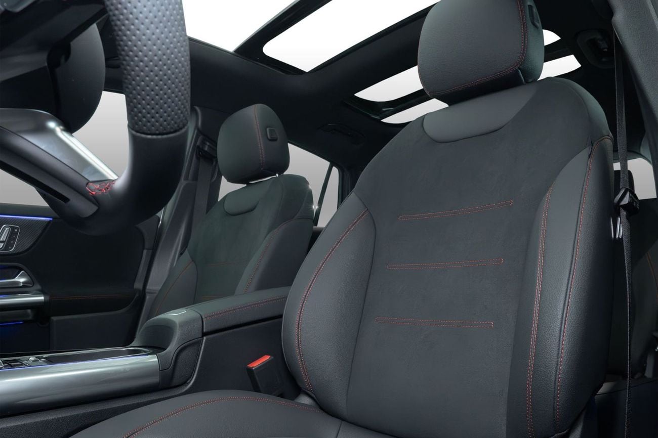 مرسيدس بنز GLA 200 RAMADAN OFFER | 0% Downpayment | EMC Mercedes-Benz Warranty | AED 2,874 P/M