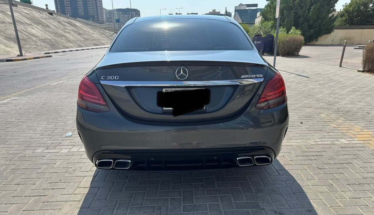 Mercedes-Benz C 300 Std 2.0L (241 HP)