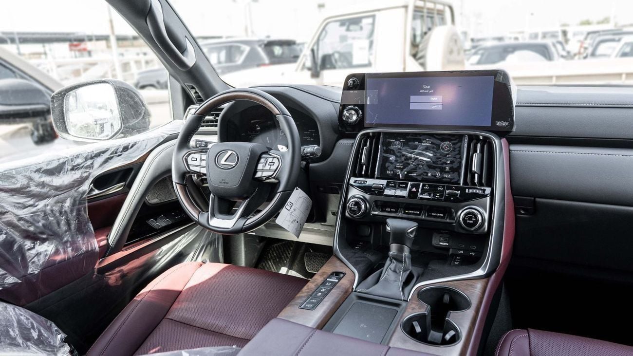 Lexus LX 600 2026 Lexus LX600 Signature 3.5L AT Petrol (Black-Red) Wood Accent