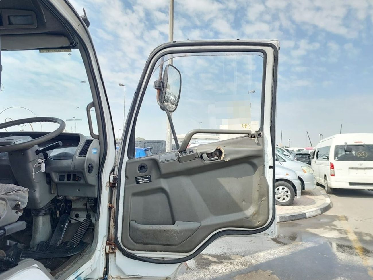 ميتسوبيشي فايتر MITSUBISHI FIGHTER TRUCK RHD 2018 MODEL 8.2 L DIESEL MANUAL(PM20050)