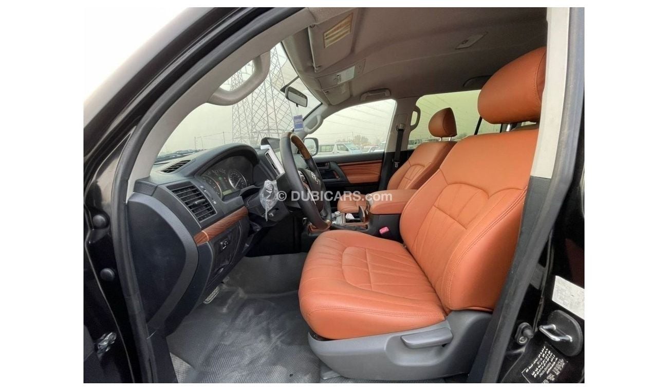 تويوتا لاند كروزر 2011 Toyota Land Cruiser GXR 4.0L V6 - 2021 Modification Gcc Specs / EXPORT ONLY