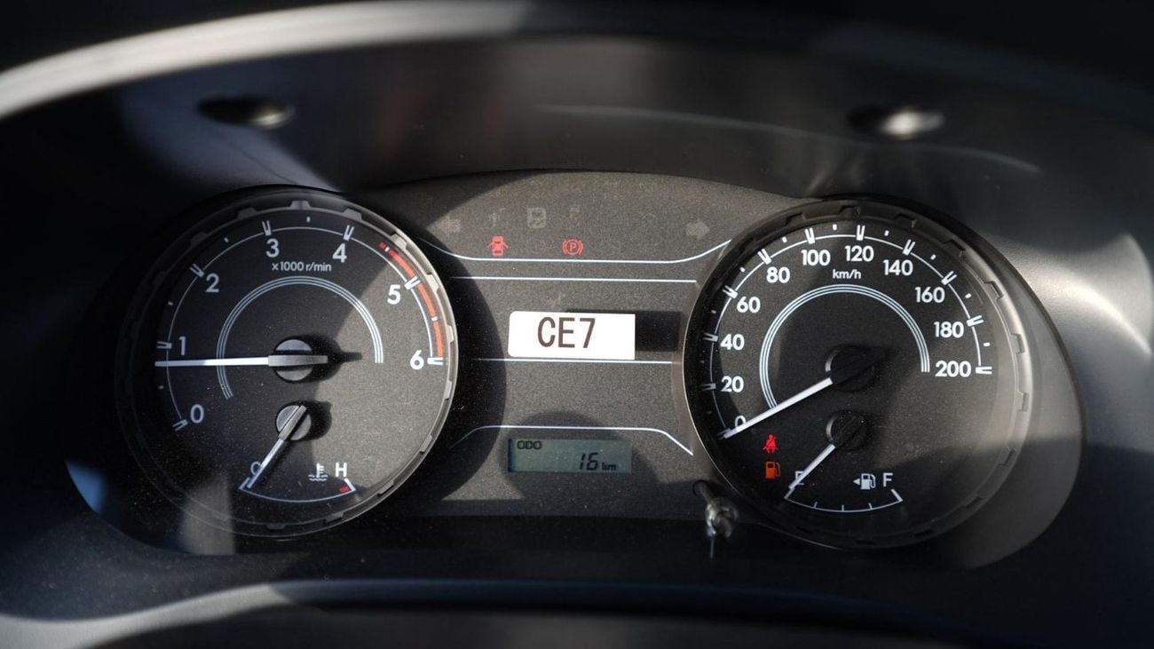 تويوتا هيلوكس GL 2.4 L d