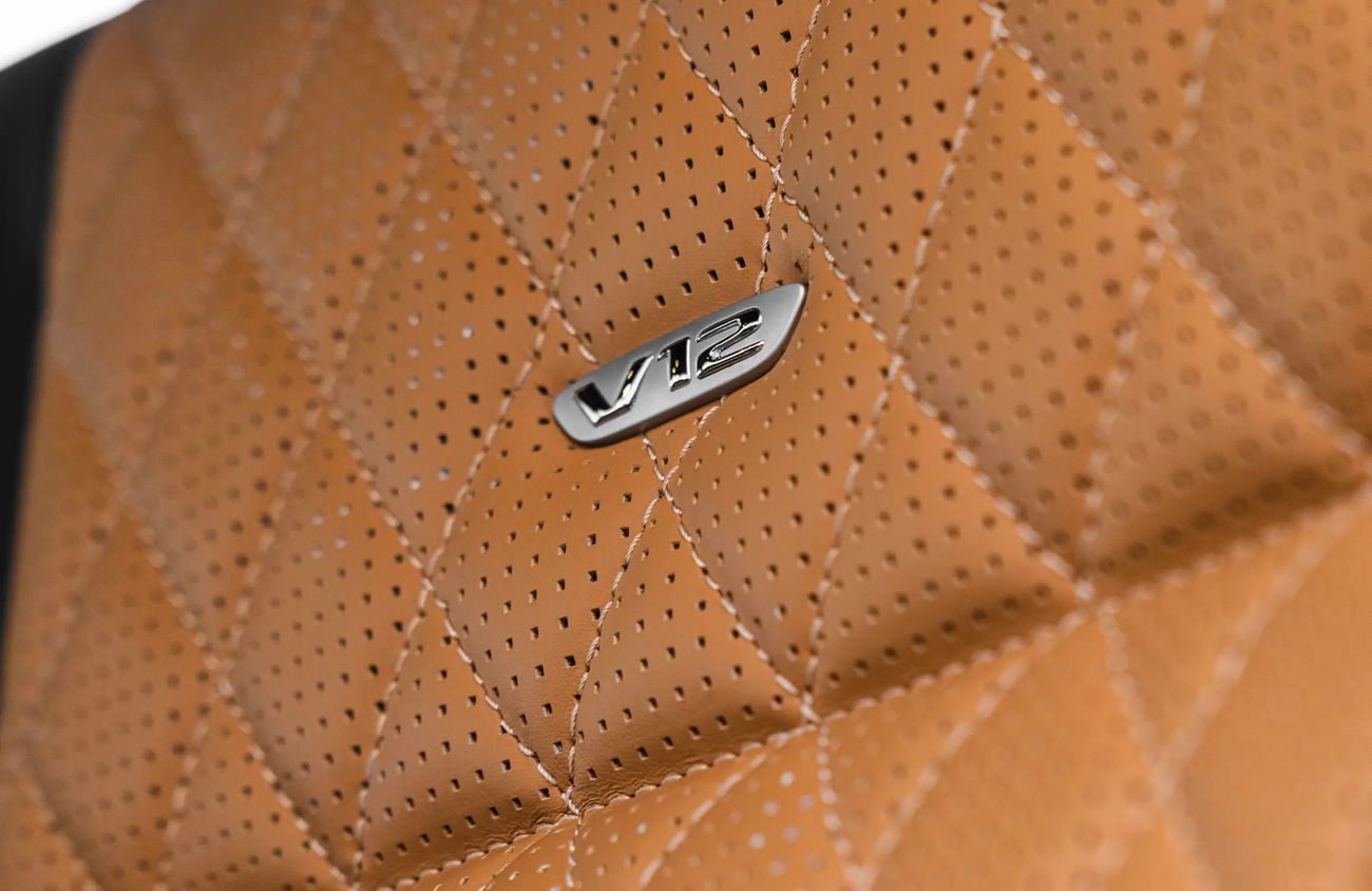 Mercedes Maybach G 650 6.0 L V12 Biturbo Engine