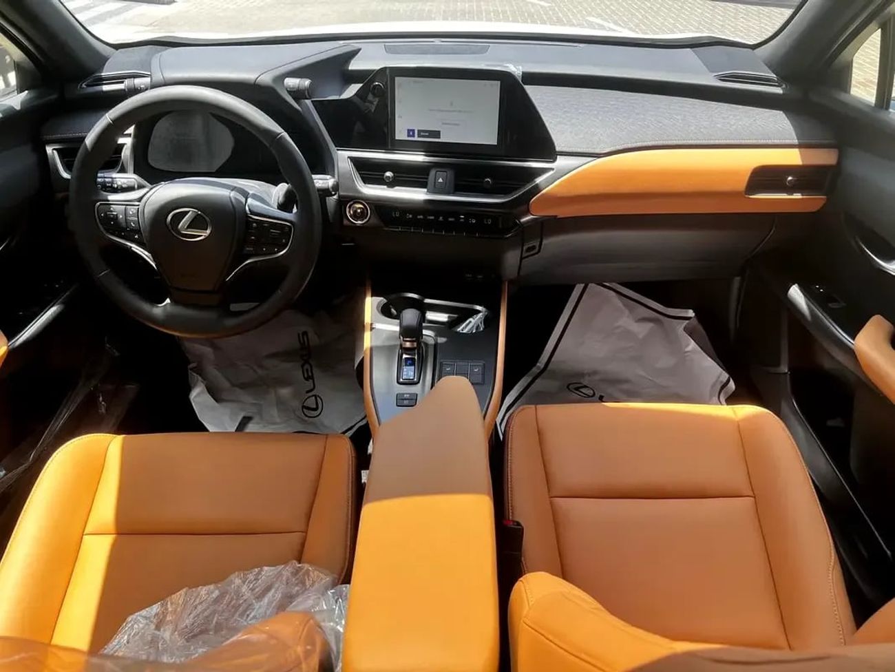 لكزس UX300h Prime Lexus UX 300e 2025 مواصفات خليجية