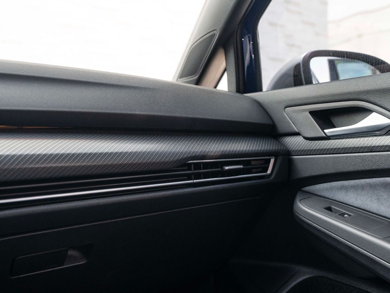 Volkswagen Golf R Base 2.0T