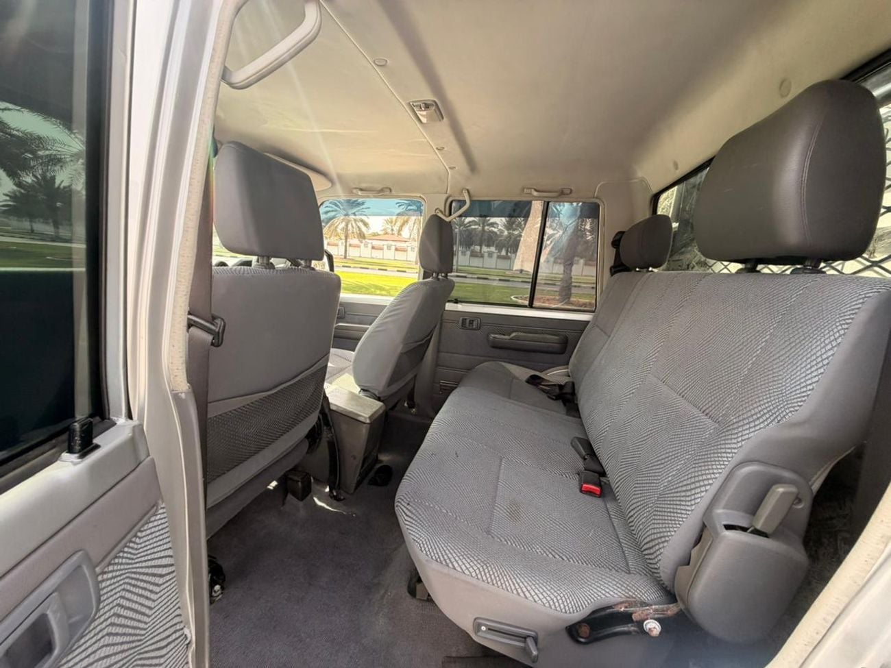 تويوتا لاند كروزر بيك آب Diesel 4.5L Right Hand Drive ,2013 Model ,2024 Shape ,Only For Export Available