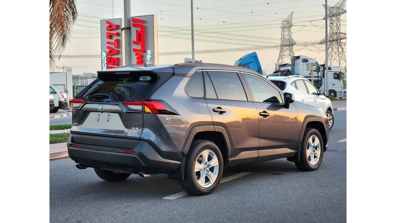 Toyota RAV4 TOYOTA RAV 4 XLE FULL OPTION