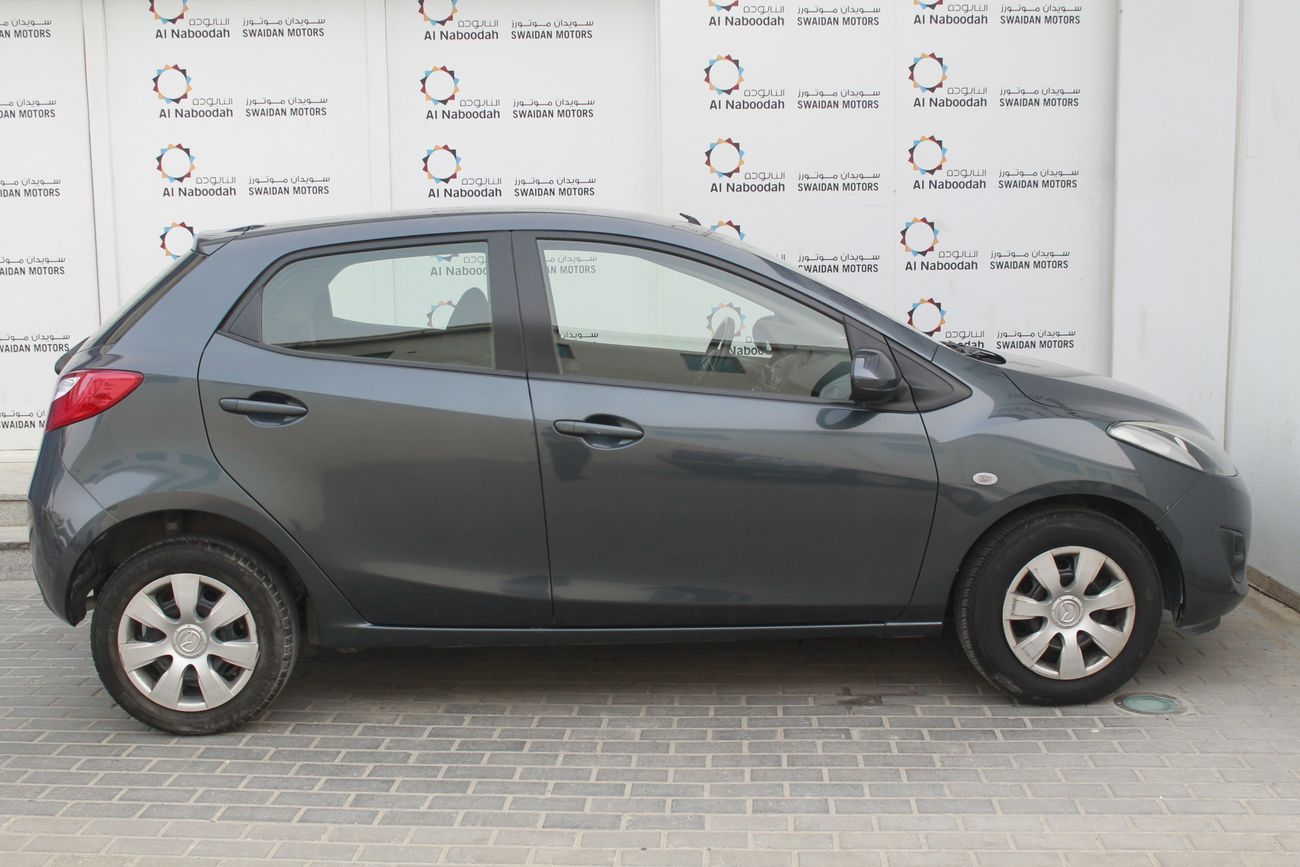 Mazda 2 1.5L 2015 MODEL WITH WARRANTY