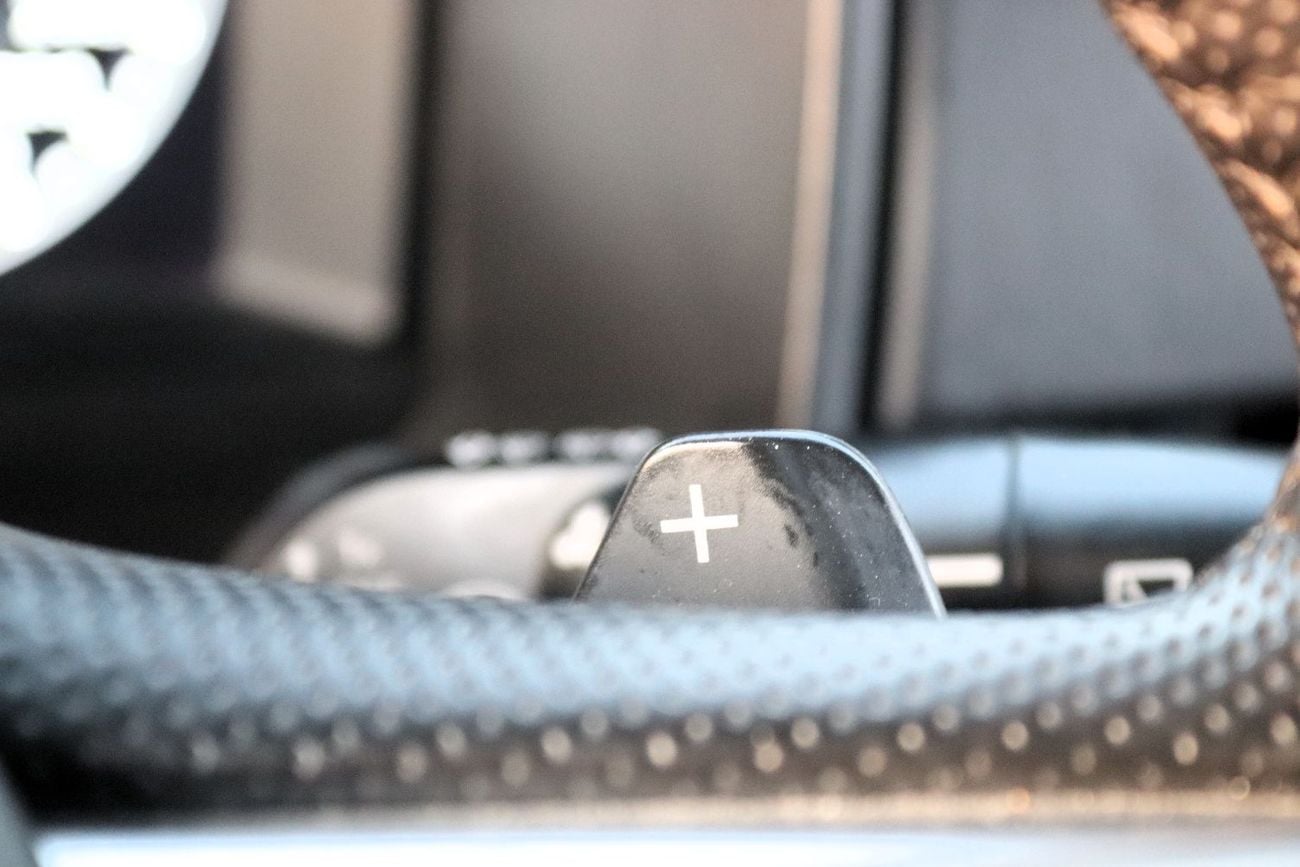 Mitsubishi Outlander PREMIUM LAUNCH EDITION