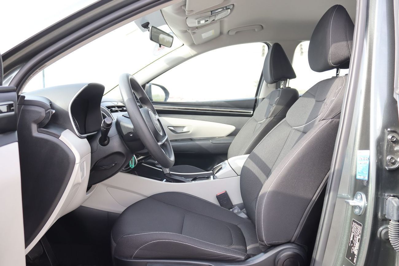 Hyundai Tucson Comfort 2.0L Hyundai Tucson 2024 model, GCC, in excellent condition, 2.0L engine, 29,000 km, price 7