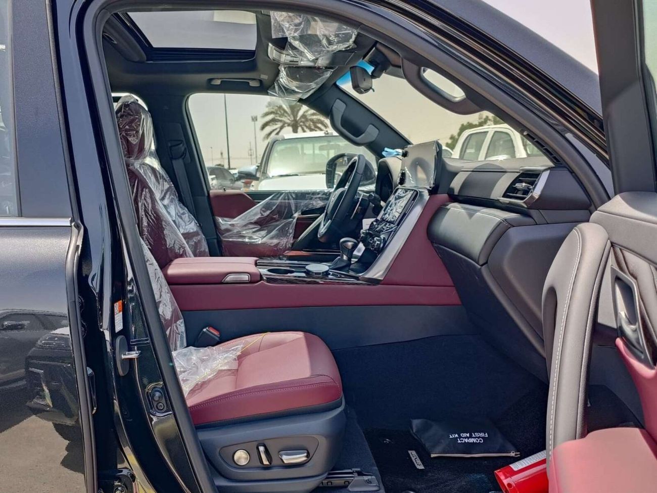 Lexus LX 600 3.5L, V6 ,TURBO SPORT / FRONT POWER SEATS /  360* CAMERA / FULL OPTION (CODE #  67752 )