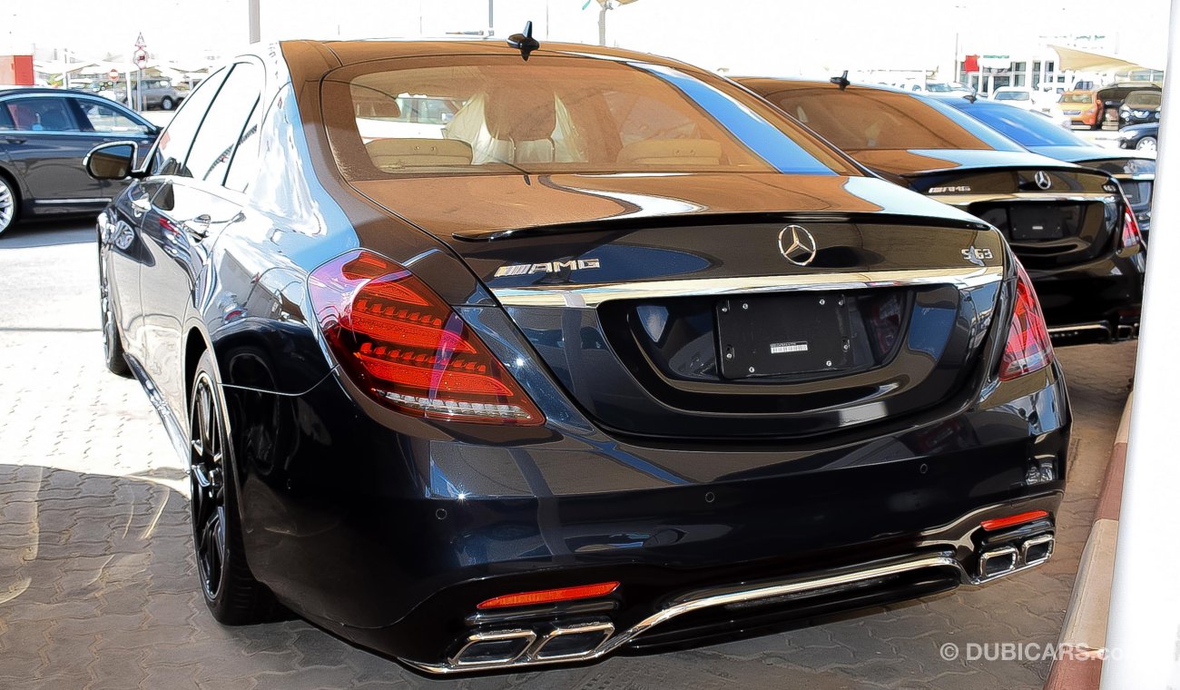 مرسيدس بنز S 550 4Matic With S63 AMG Body kit