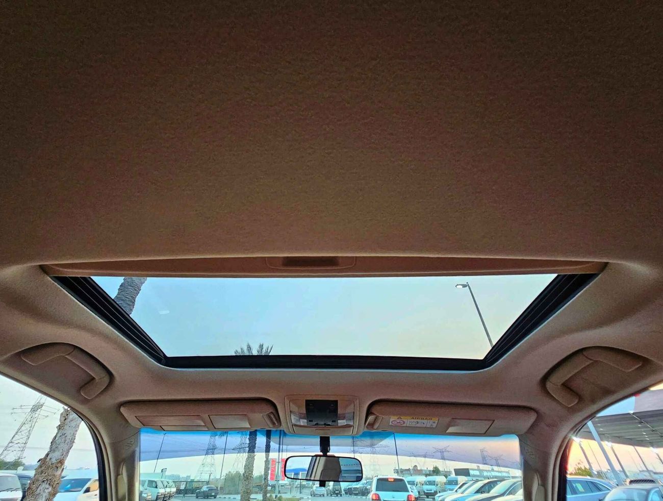 تويوتا برادو GXR / SUNROOF / BACK TYRE / LEATHER SEATS / LOW MILEAGE / ONLY FOR EXPORT / LOT# 204703