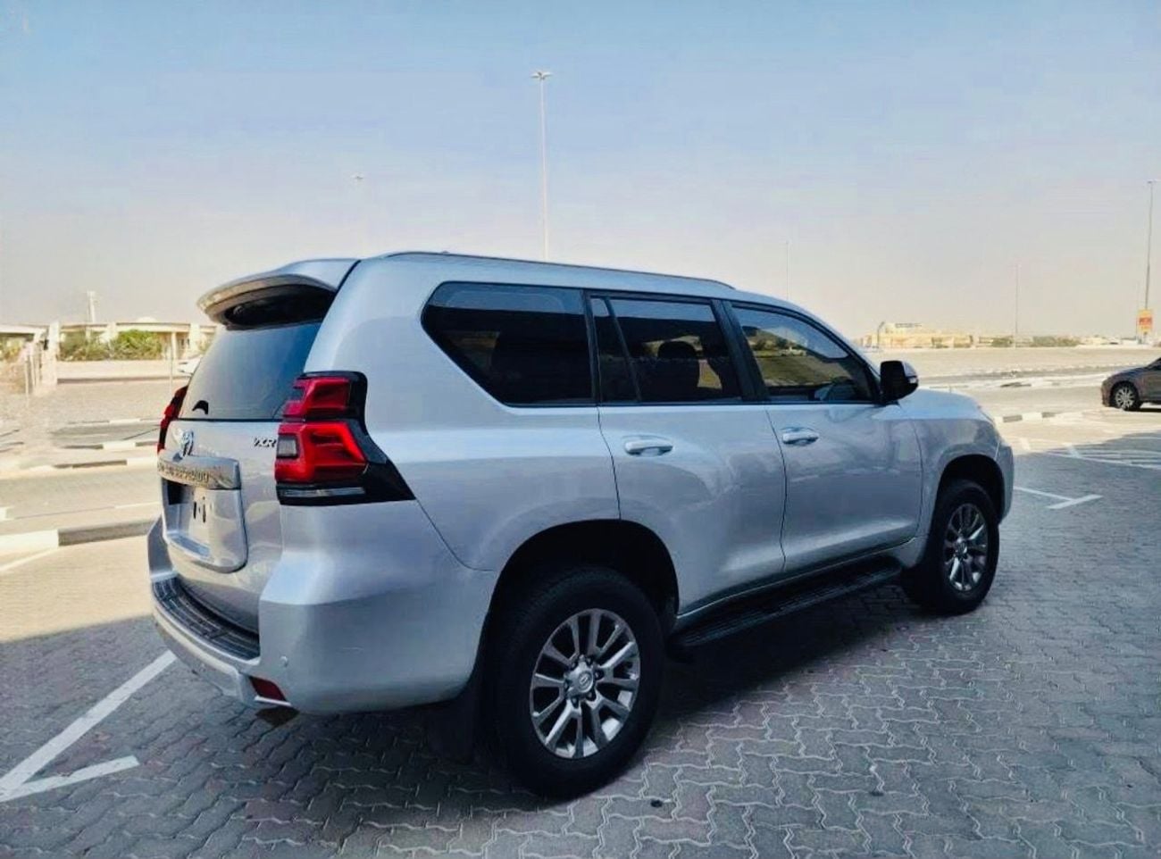 Toyota Prado Toyota Prado 2019 VXR 2.7 sunroof full option