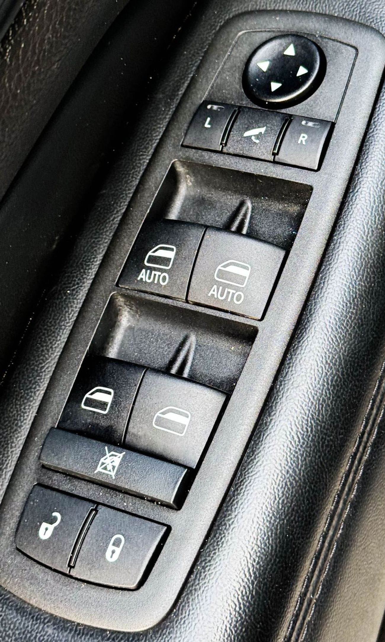 Jeep Grand Cherokee Laredo 3.6L 4WD Jeep Grand Cherokee | 2021 Model, GCC | 3.6L Engine | Excellent Condition | Monthly