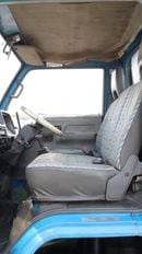 ميتسوبيشي كانتر فان 