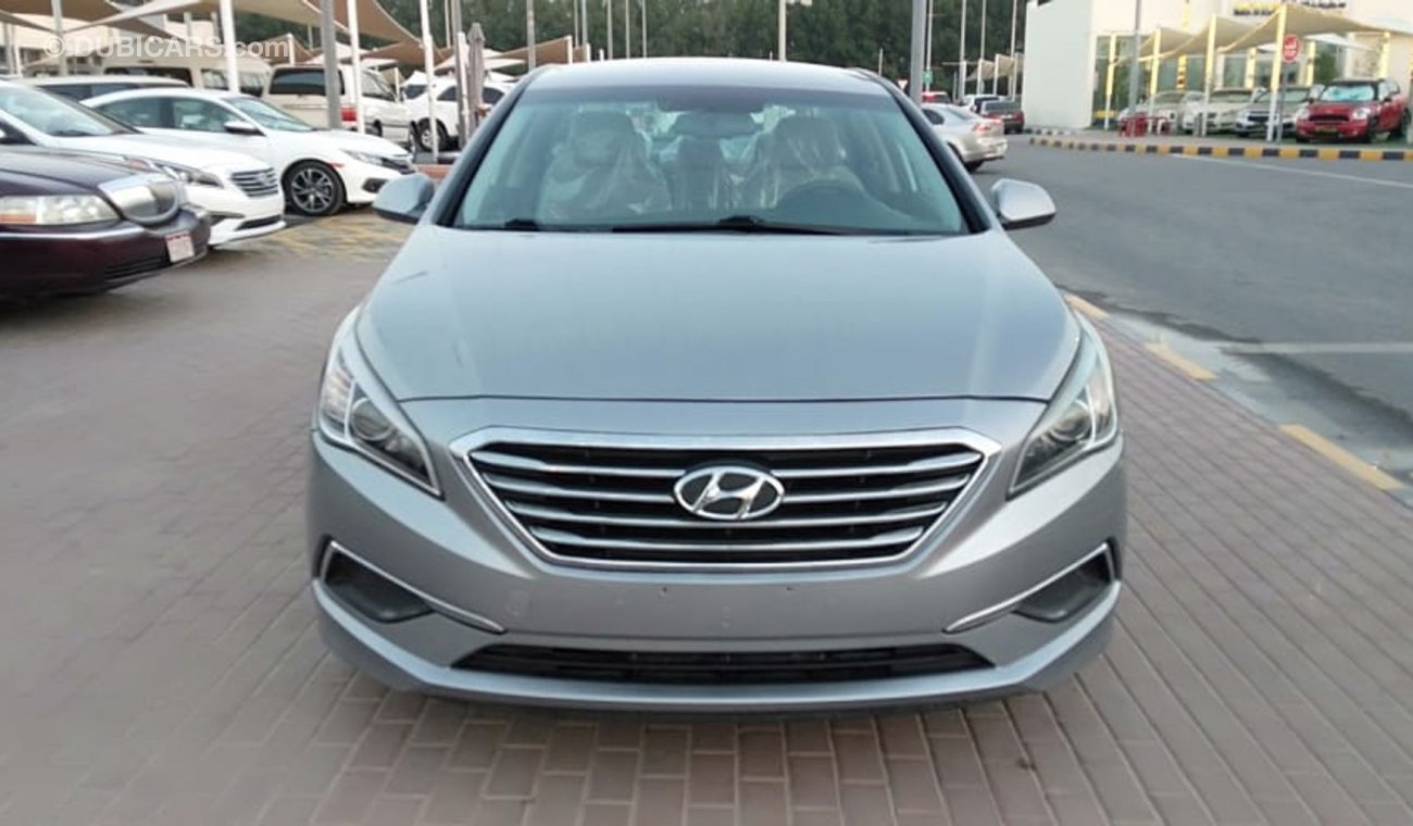 Hyundai Sonata SE - Very Clean Car