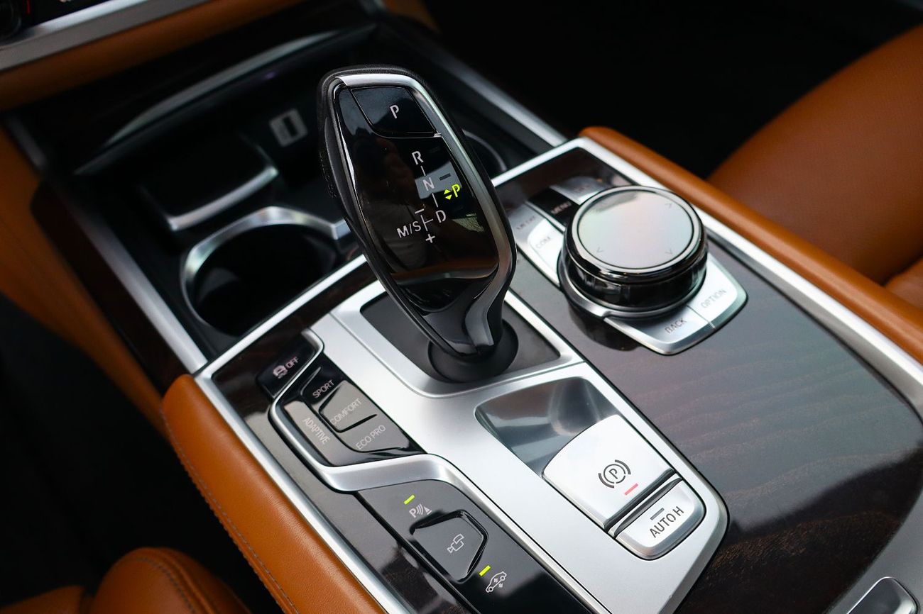 بي أم دبليو 740Li M Sport 3.0L (335 HP)