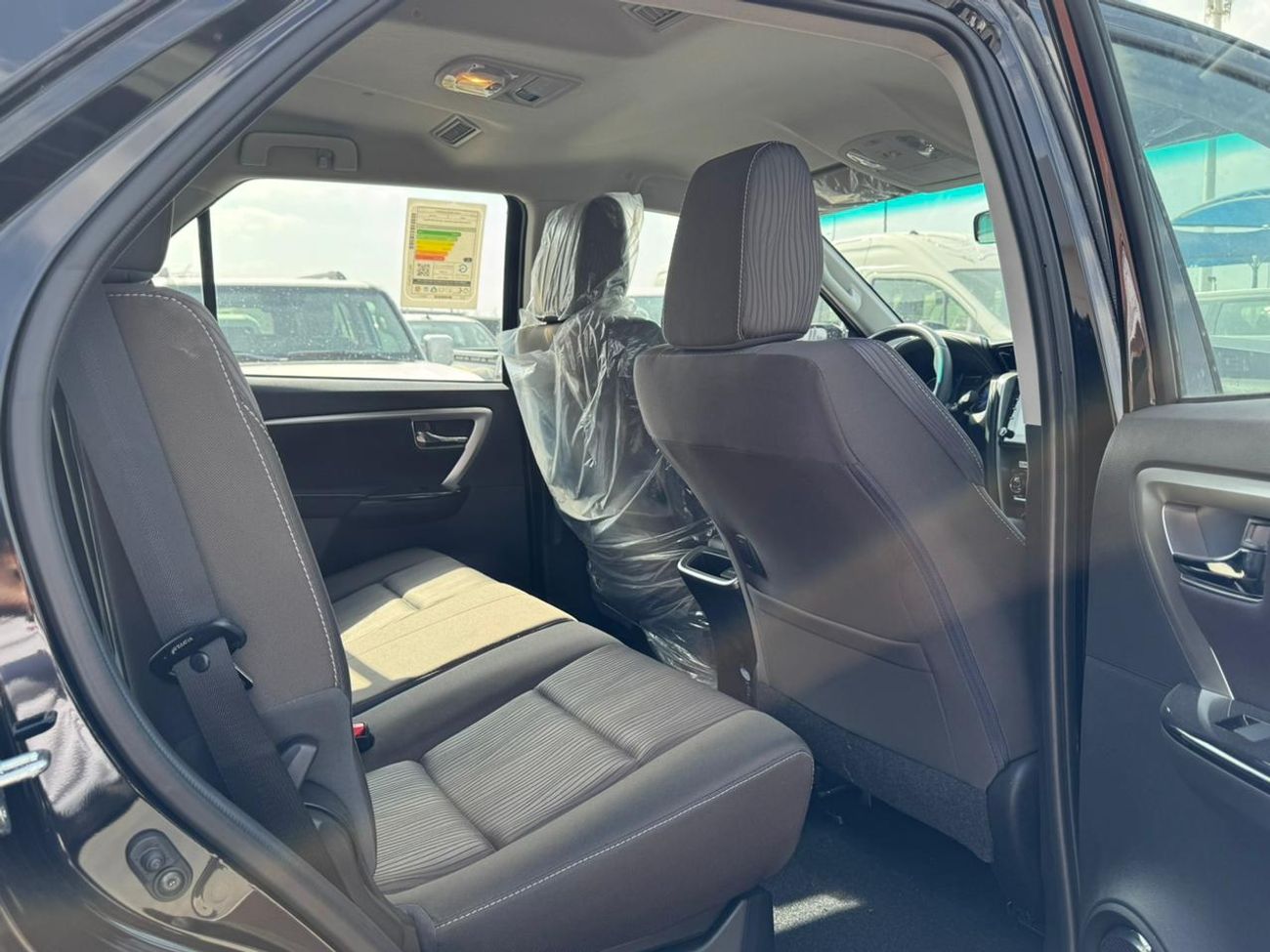 تويوتا فورتونر TOYOTA FORTUNER MID OPTION 4.0L 2025