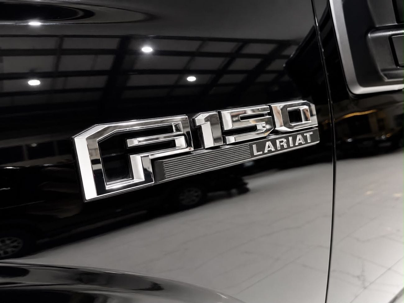 Ford F-150 XLT CREW CAB