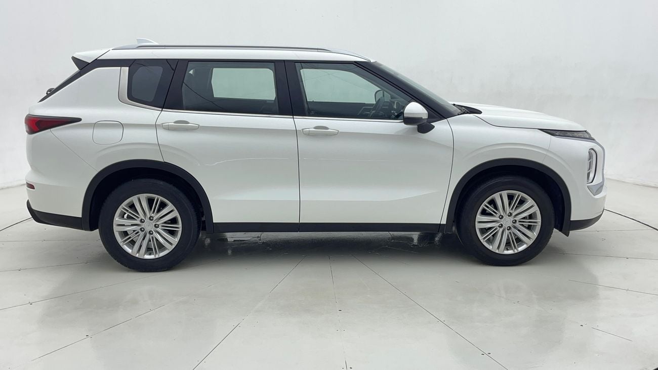 Mitsubishi Outlander 2.5L GLX Mid Line 2023 GLX MID LINE | AED 1017/Month | 0 DP | 30 Day Return | Warranty | Service His