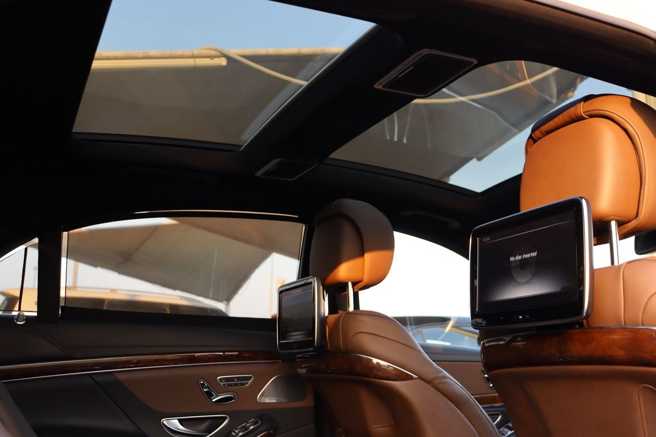 Mercedes-Benz S 500 High 4.7L Mercedes-Benz S500 / Full / 2015 / Free Accident / Only 92,000KM