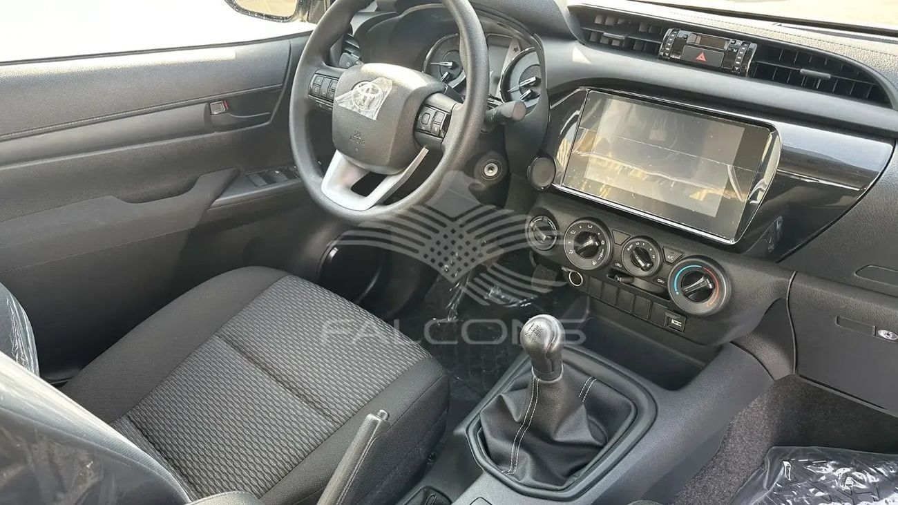 تويوتا هيلوكس GL Toyota Hilux 2.7L P DC 4WD STANDARD 5MT 2025 • Petrol • Manual