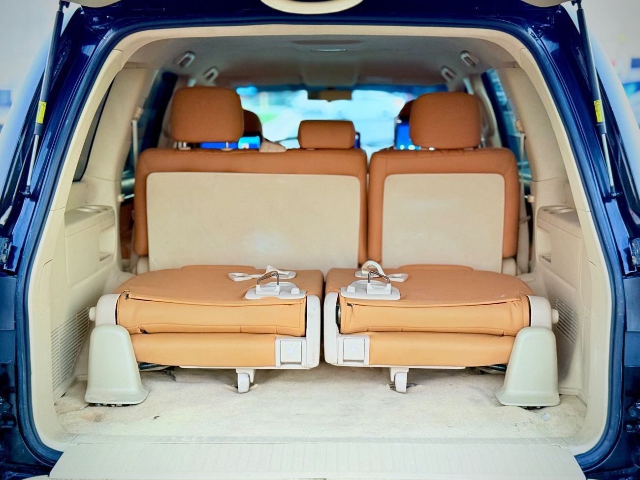 Toyota Land Cruiser 2016 FACELIFTED 2025 WITH INTERIOR AND EXTERIOR V6 4.0L GCC IN EXCELLENT CONDITION