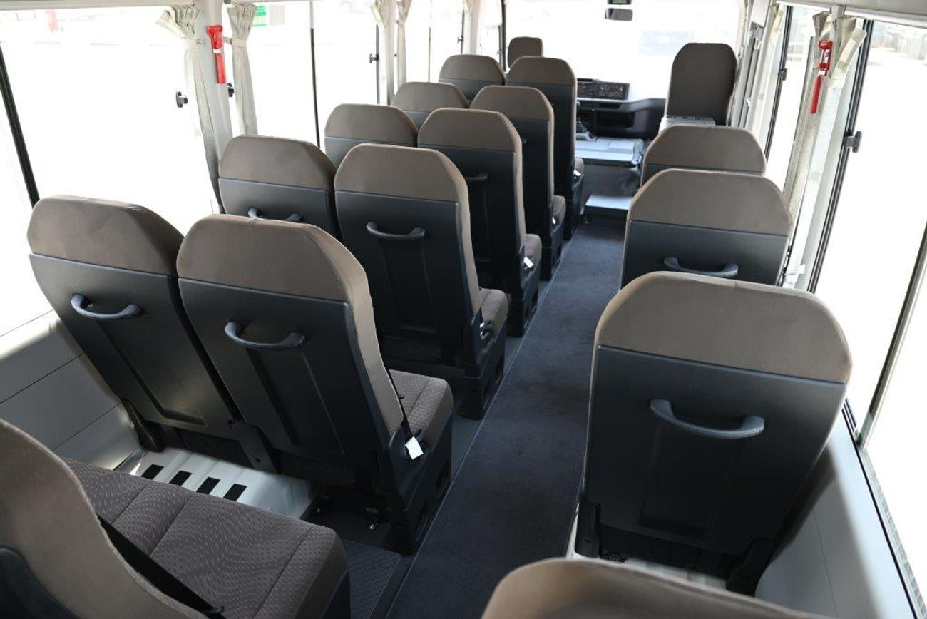 تويوتا كوستر DLX 22 SEATER 4.0L DIESEL MANAUL