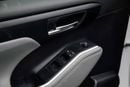 تويوتا هايلاندر GLE 2.5L Hybrid - Platinum White Pearl Inside Grey | Export Only