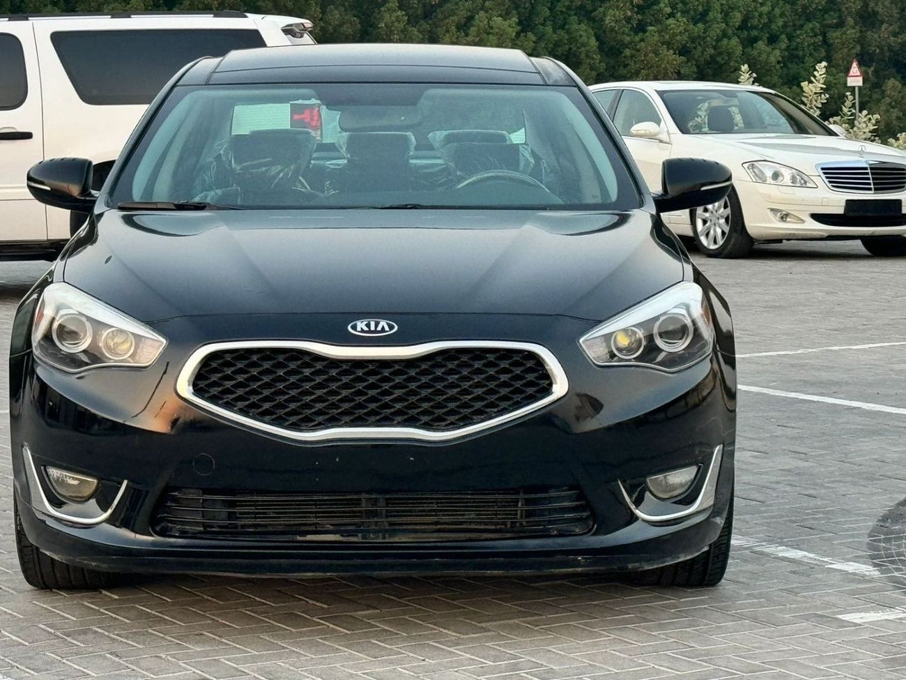 كيا كادنزا حالة ممتازة ولا تحتاج لأي مصاريف